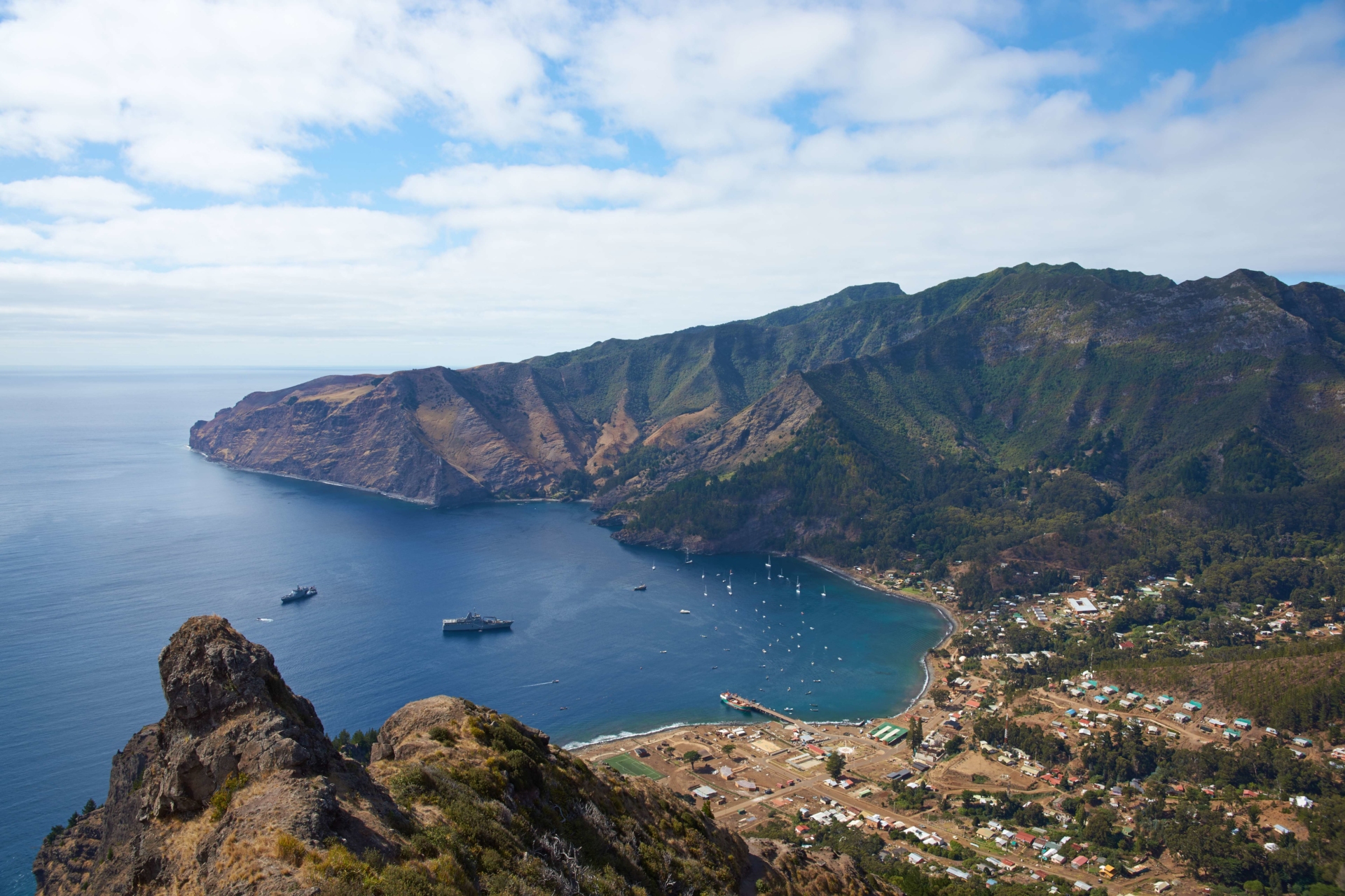 robinson-crusoe-island